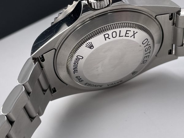 Rolex Seadweller 16600 no holes 2004