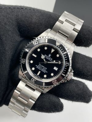 Rolex Seadweller 16600 no holes 2004