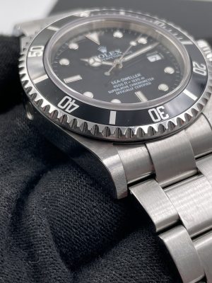 Rolex Seadweller 16600 no holes 2004