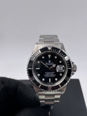 Rolex Submariner 16610 with Paper from 1999