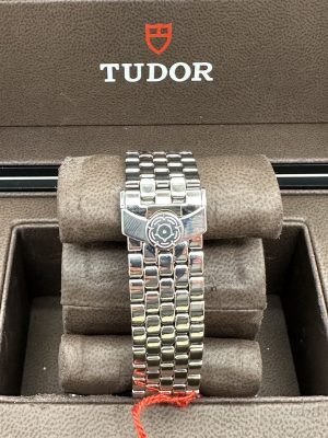 Tudor Clair de Rose