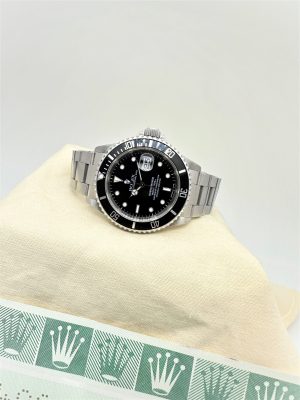 Rolex Submariner Date 16610 Like New