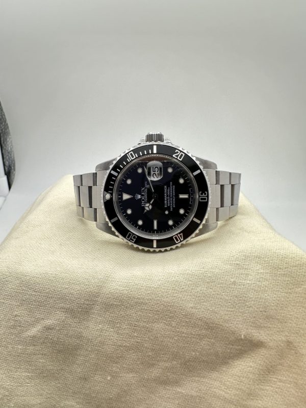 Rolex Submariner Date 16610 Like New