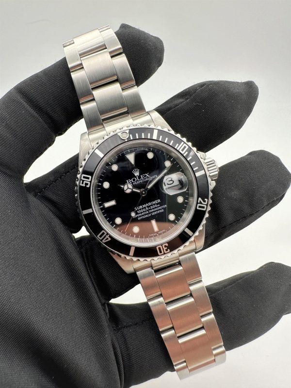 Rolex Submariner Date 16610 Sel Like New