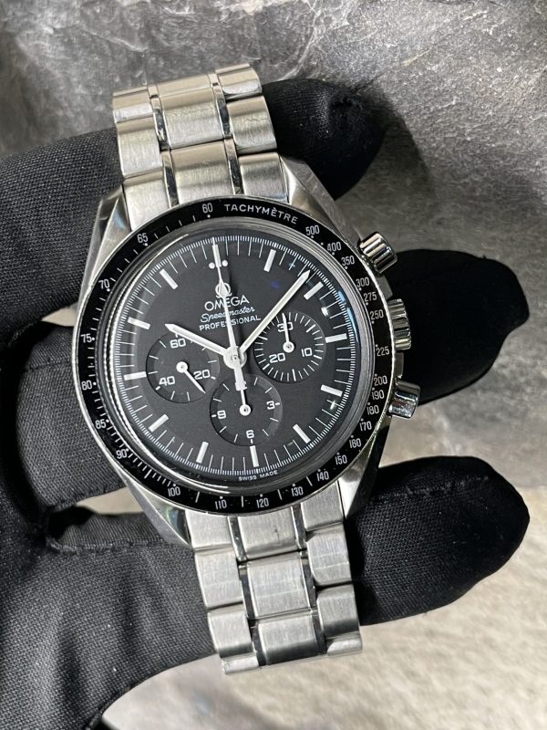 Omega Speedmaster Moonwatch