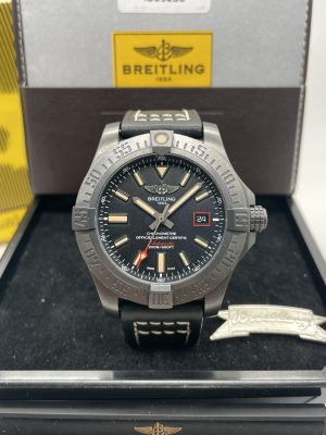 Breitiling Avenger Blackbird 44mm Full Set Like New