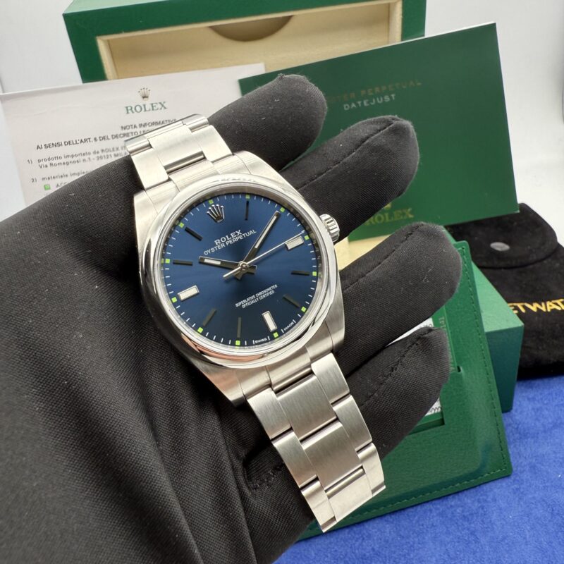 Rolex Oyster Perpetual 39 mm 114300 Blu