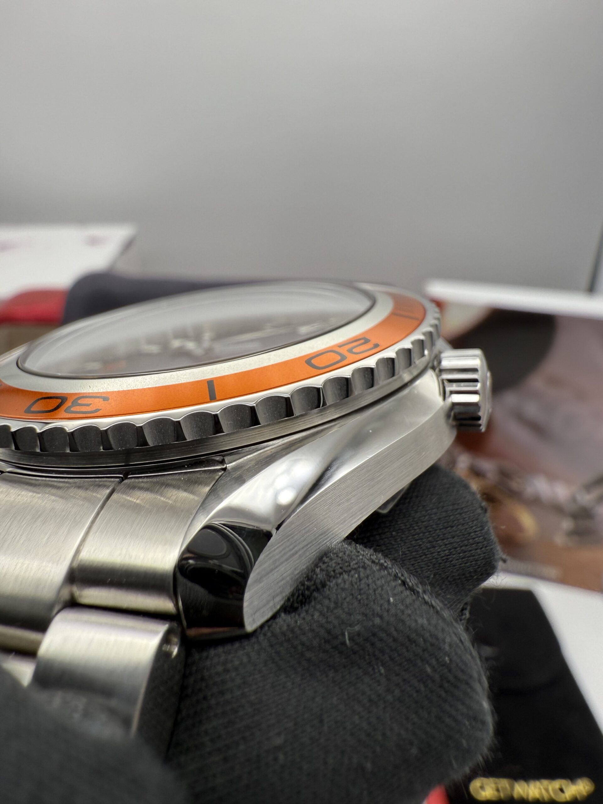 Omega Seamaster Planet Ocean NOS Orange - Image 7