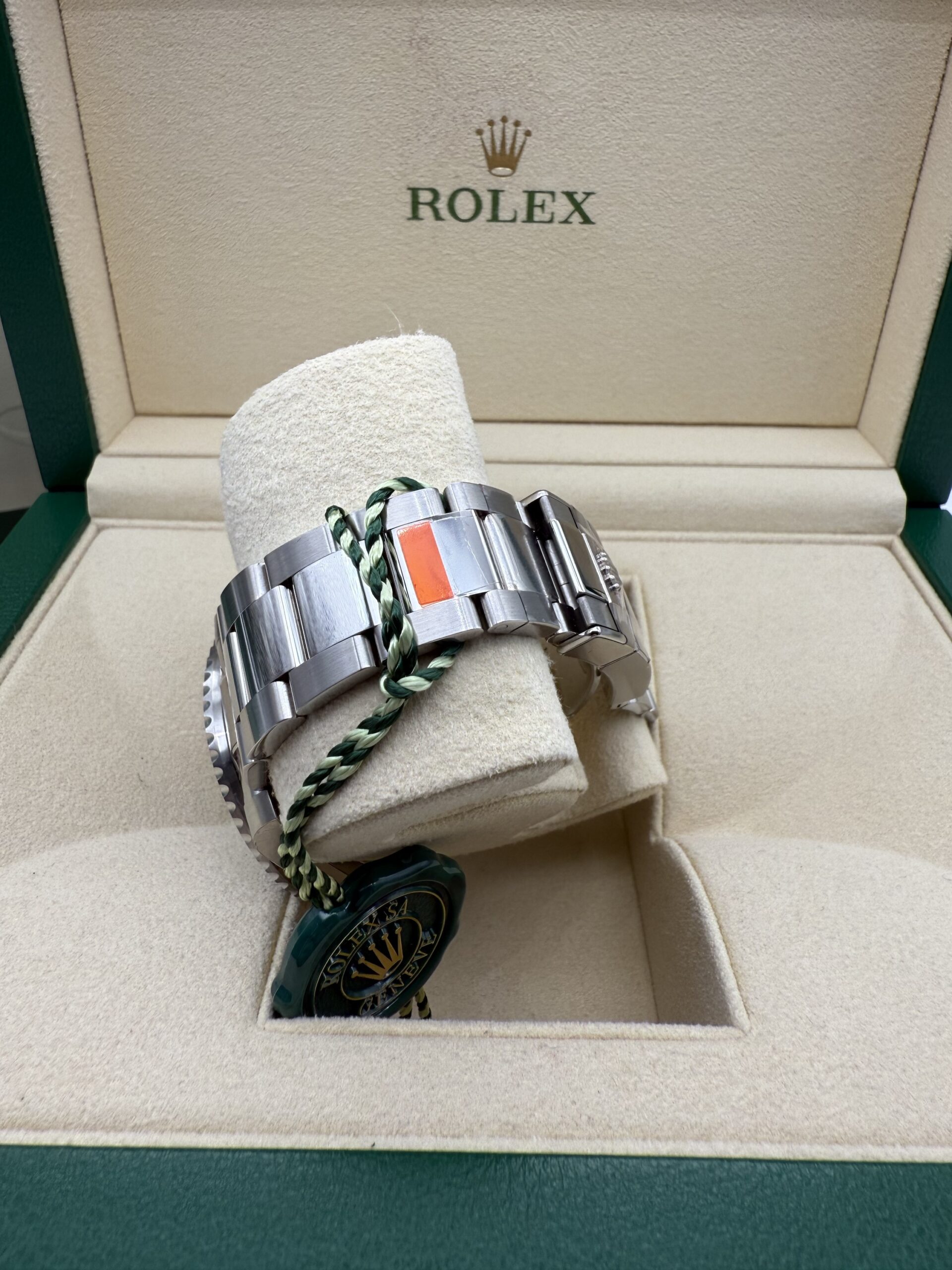 Rolex Gmt Master II 116710BLNR Batman NOS full stickers - Image 3