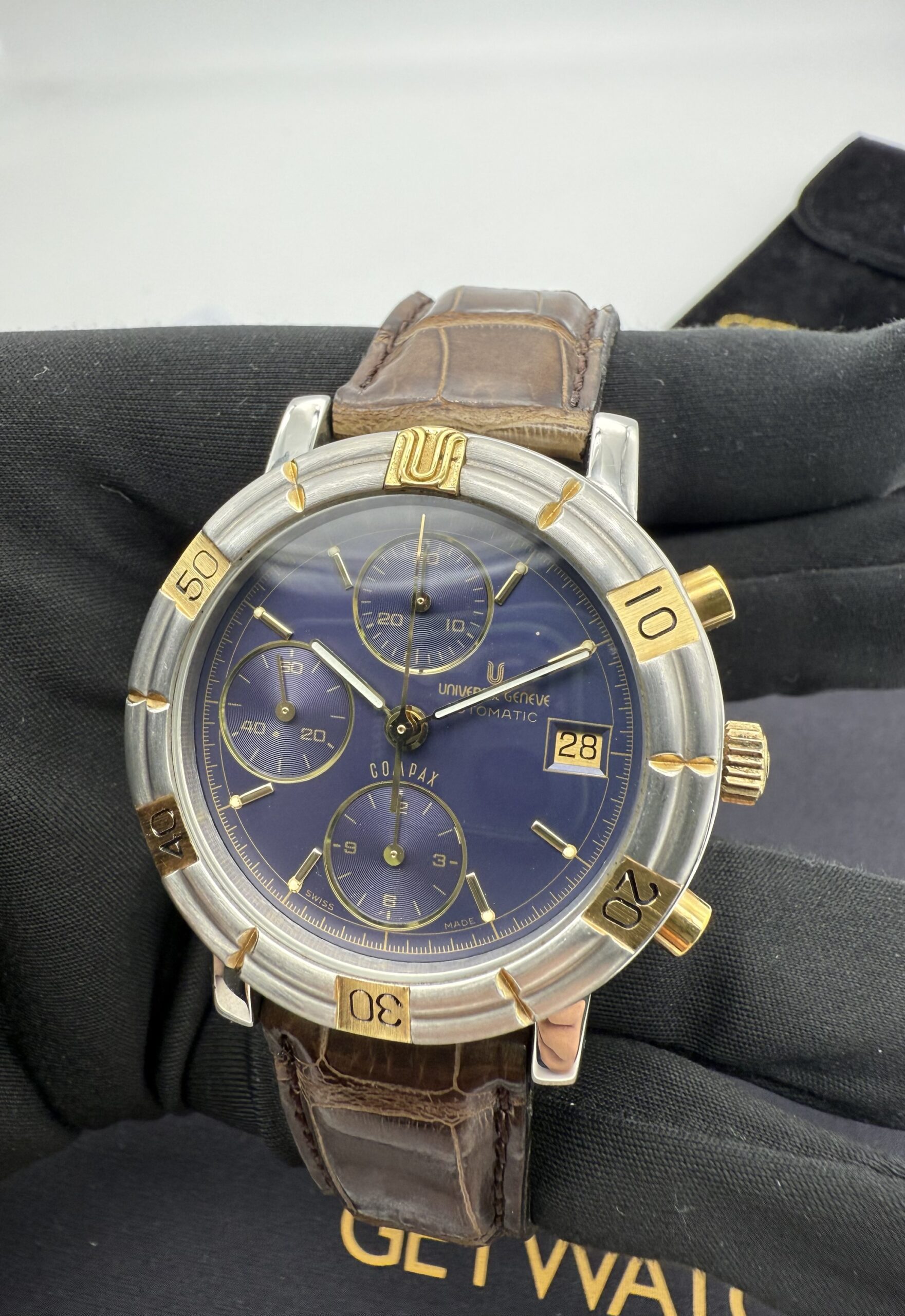 Universal Genève Compax Automatic Blue Dial Chronograph - Image 4