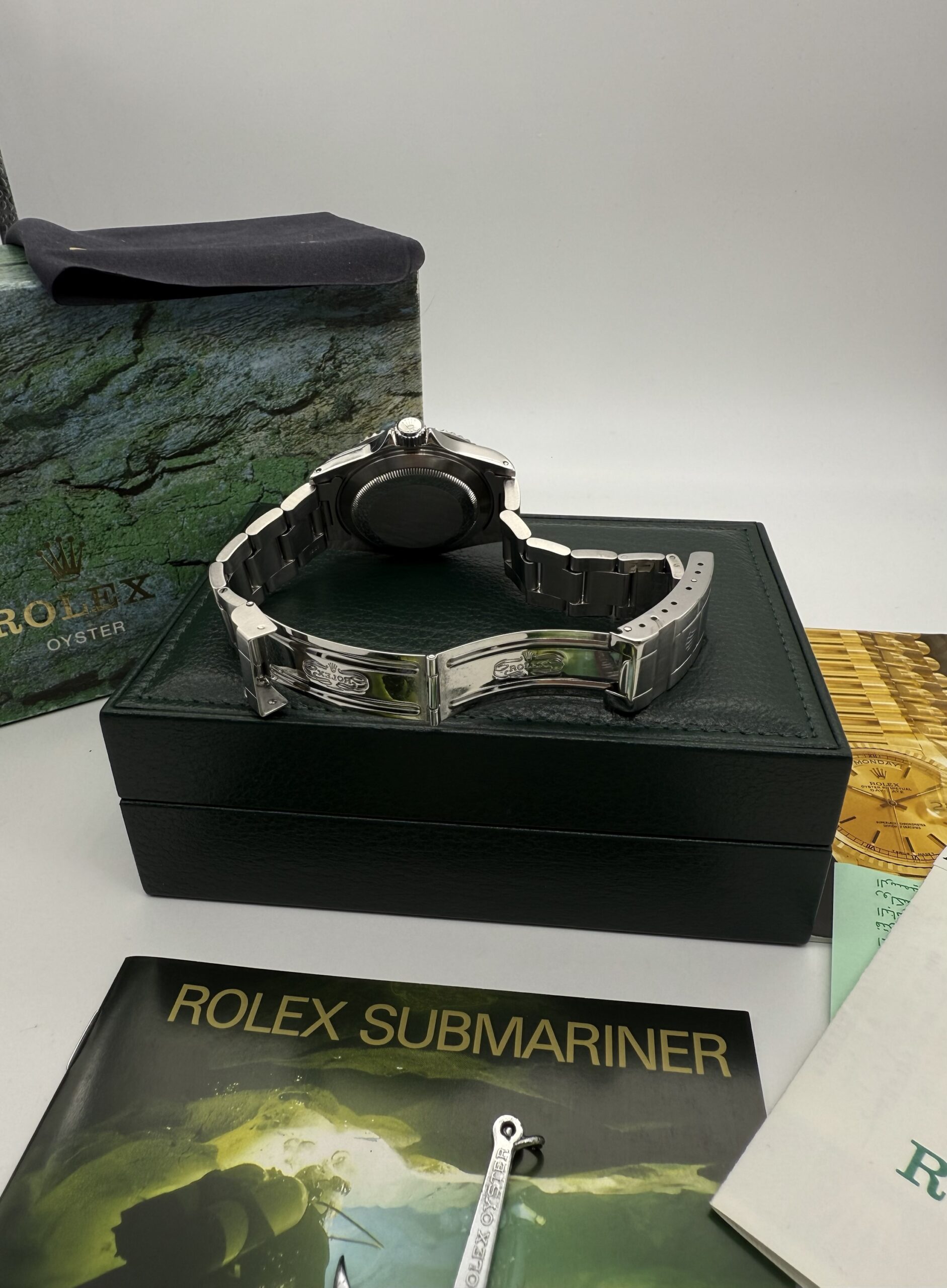 Rolex Submariner ref. 14060 No Date Full Set - Image 11