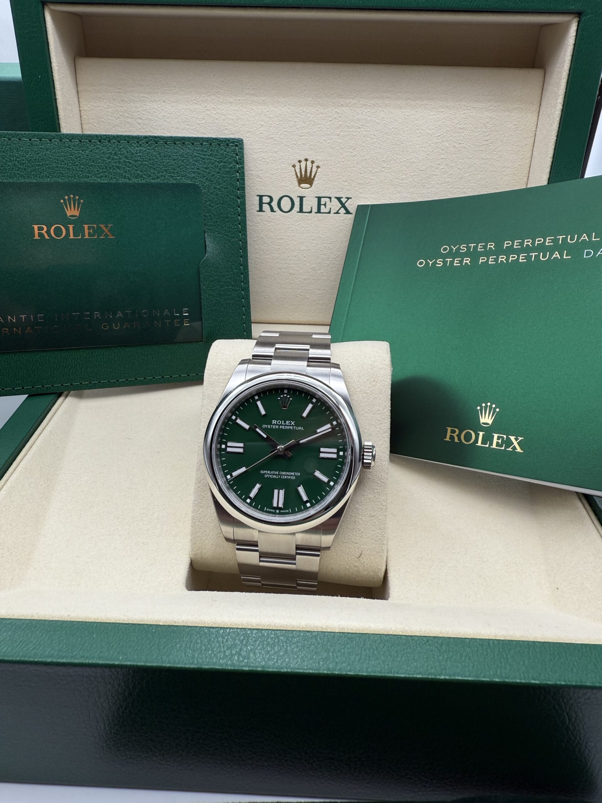 Rolex Oyster Perpetual 41 Green Dial 134300 Full Set 2026 - Image 9
