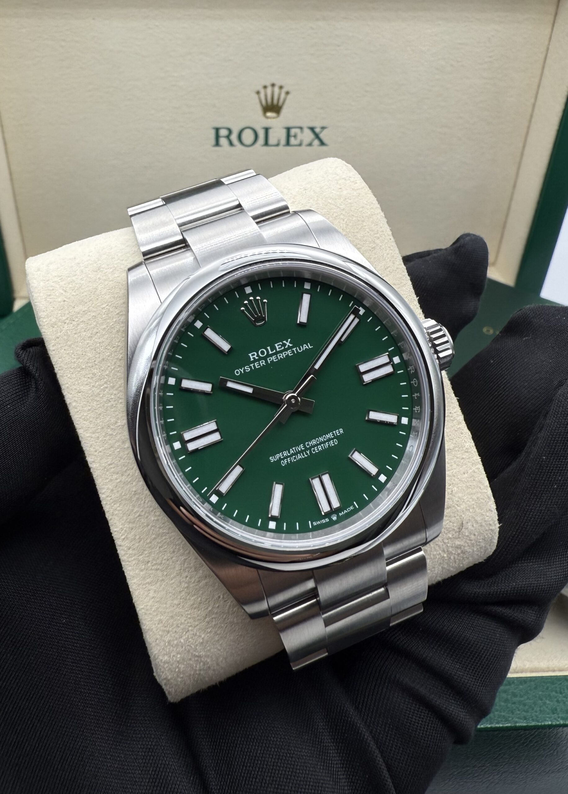 Rolex Oyster Perpetual 41 Green Dial 134300 Full Set 2026 - Image 10