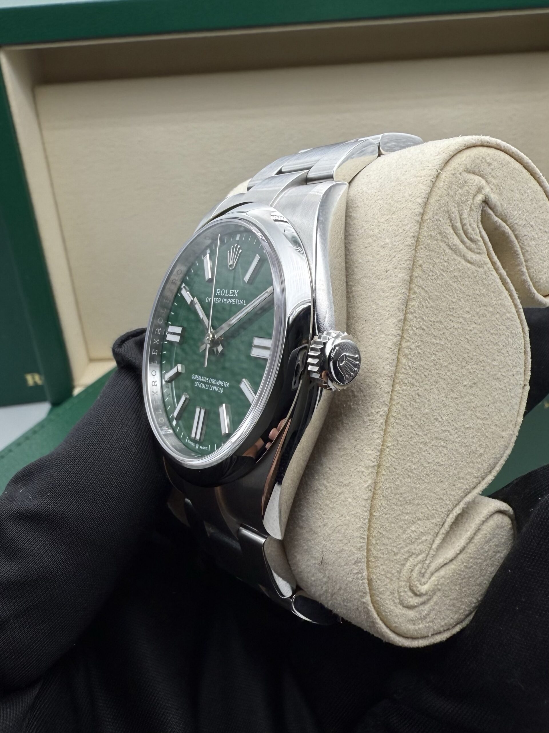 Rolex Oyster Perpetual 41 Green Dial 134300 Full Set 2026 - Image 5