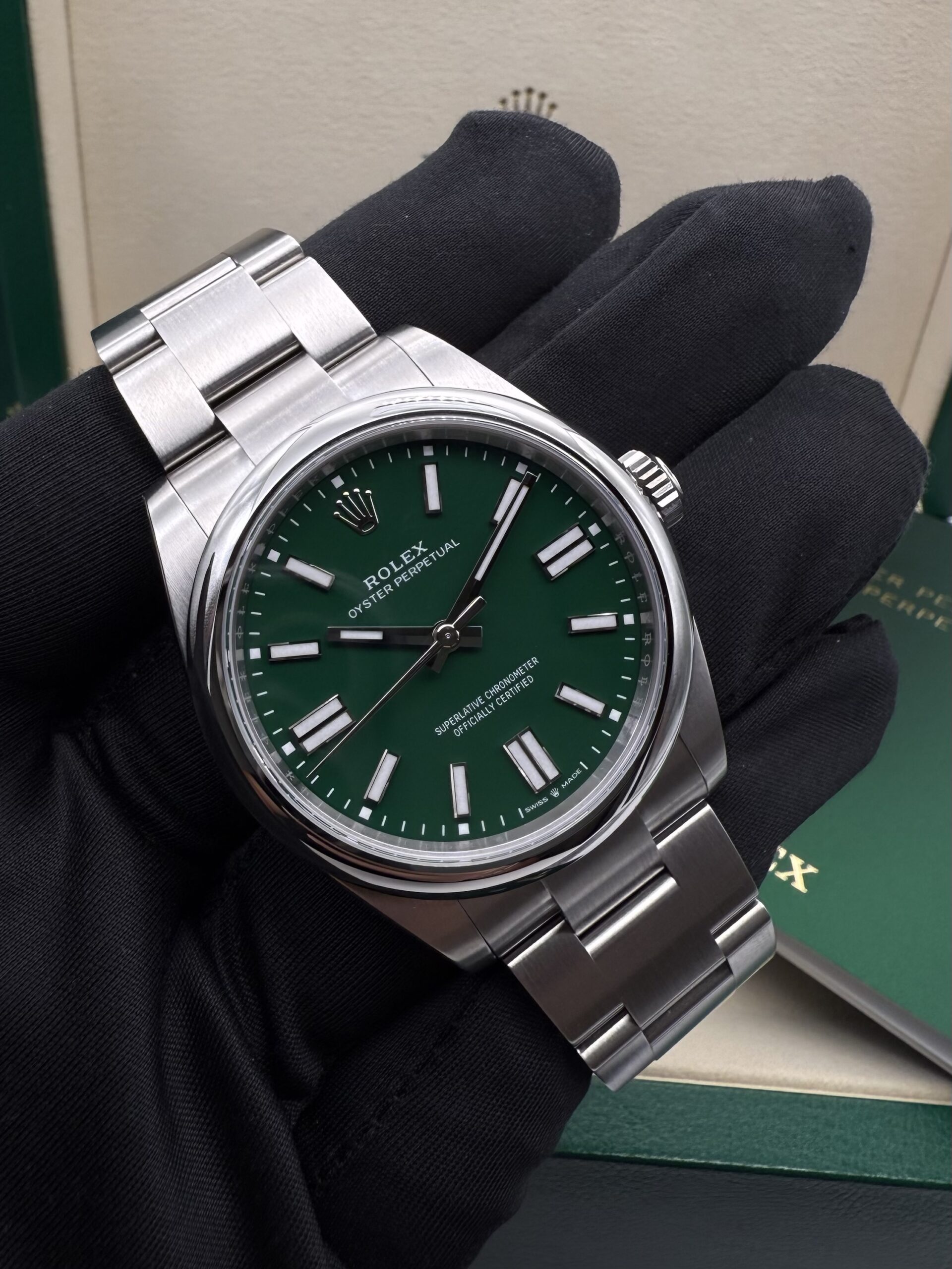 Rolex Oyster Perpetual 41 Green Dial 134300 Full Set 2026