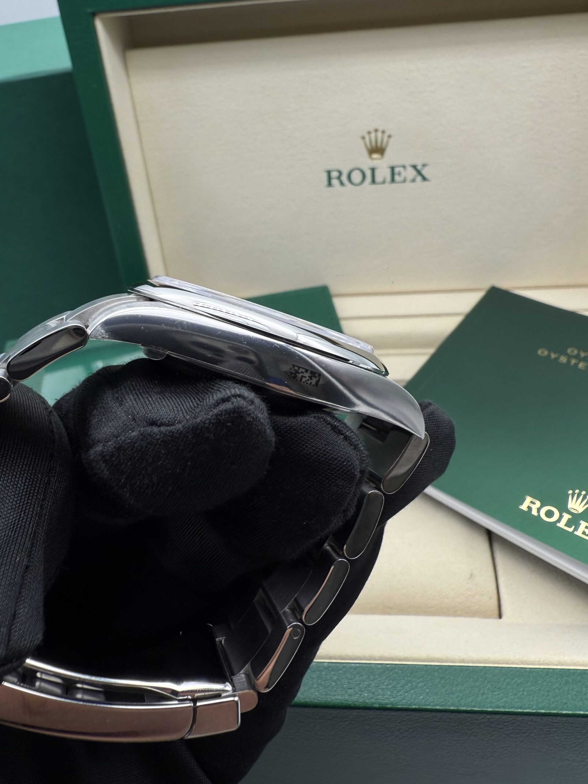 Rolex Oyster Perpetual 41 Green Dial 134300 Full Set 2026 - Image 13