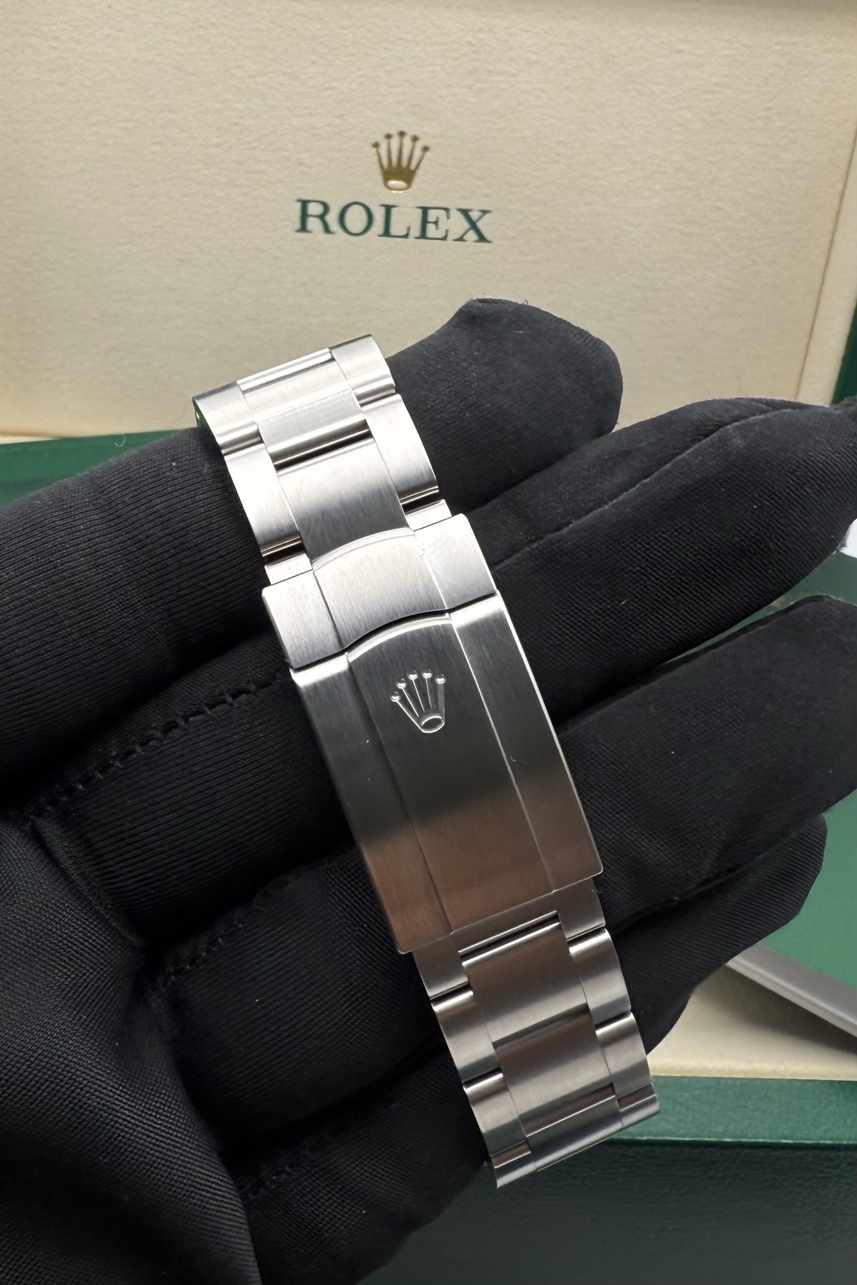 Rolex Oyster Perpetual 41 Green Dial 134300 Full Set 2026 - Image 6