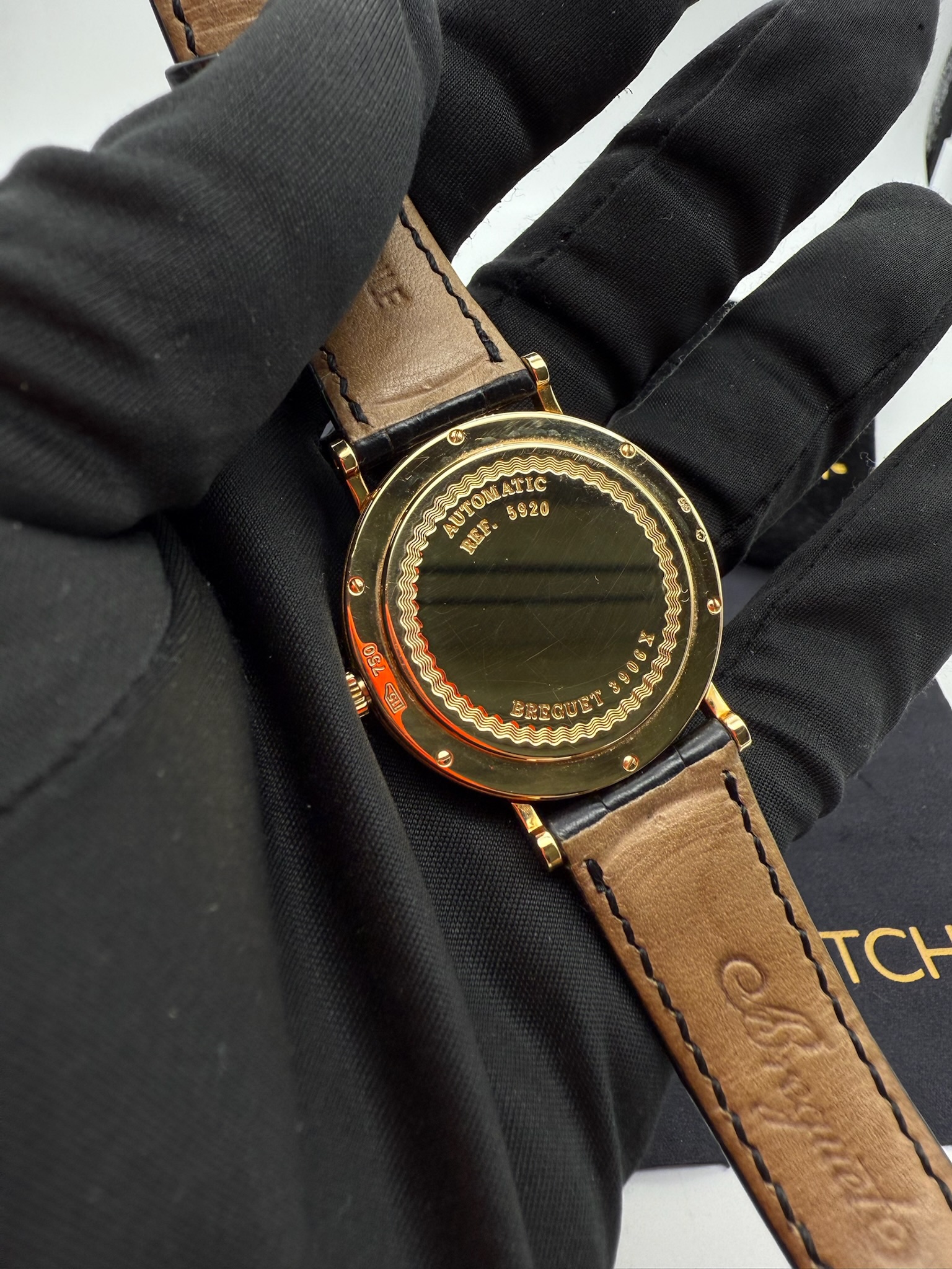 Breguet Classique Full Yellow Gold Ref. 5920 - Image 4