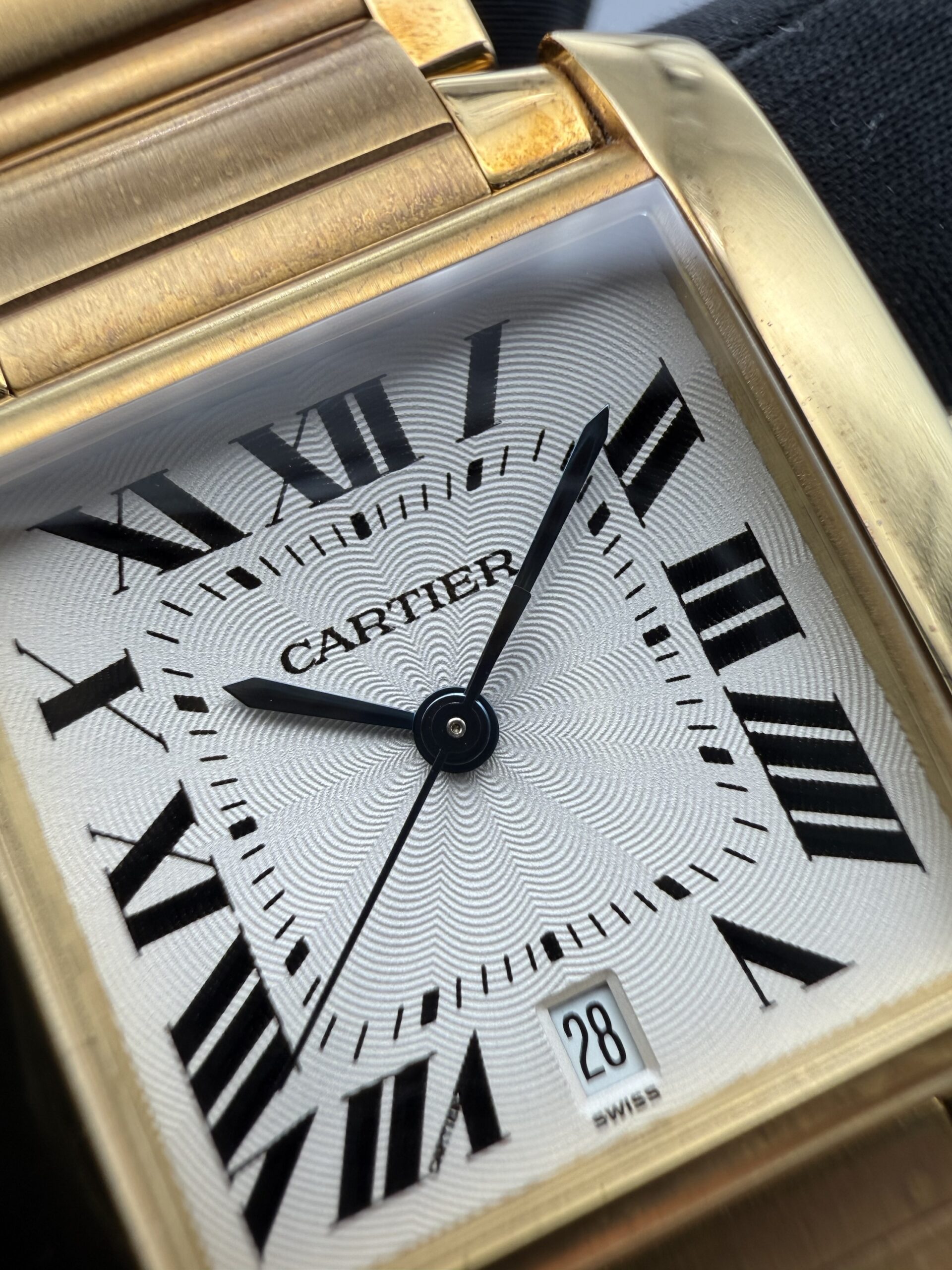 Cartier Tank Française 1840 Automatic Full Gold 18kt Guilloché Dial - Image 6