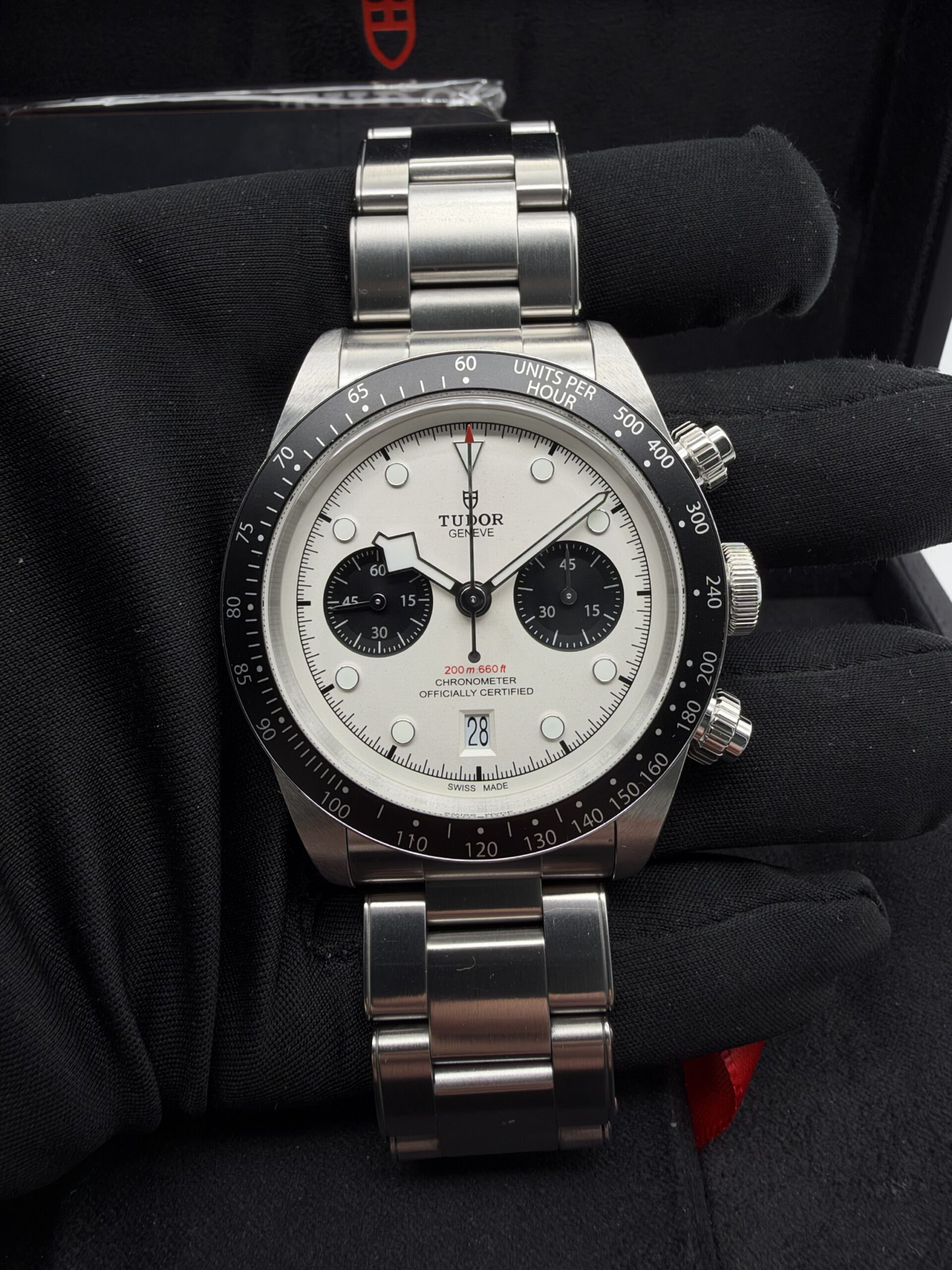TUDOR BLACK BAY CHRONO PANDA 79360N – 2023 – FULL SET – LIKE NEW - Image 6